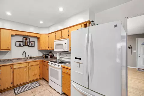 Kitchen - 625 Riverview Dr E, Great Falls, MT 59404 photo 1 of 1