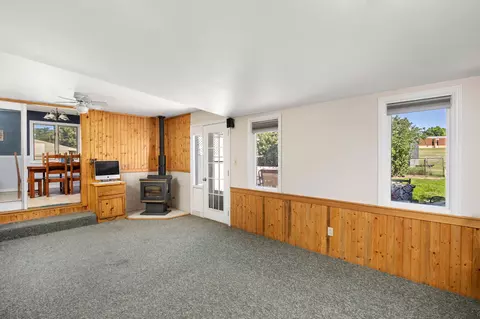 Living - 625 Riverview Dr E, Great Falls, MT 59404 photo 4 of 4