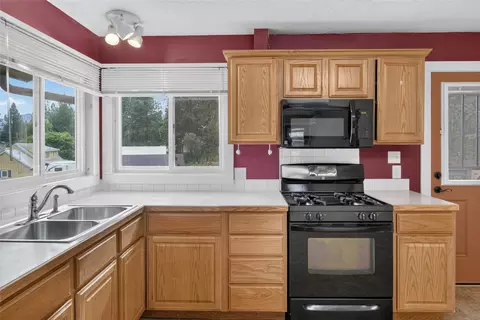 Kitchen - 421 Warren Rd, Libby, MT 59923 photo 2 of 3
