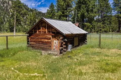 Exterior - 9786 W Fork Rd, Darby, MT 59829 photo 11 of 13