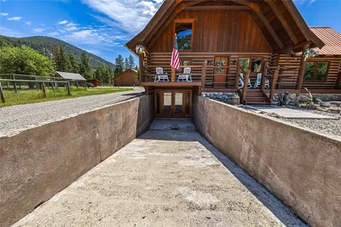 Exterior - 9786 W Fork Rd, Darby, MT 59829 photo 1 of 13