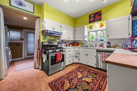 Kitchen - 403 S 7th St, Hamilton, MT 59840 photo 2 of 2
