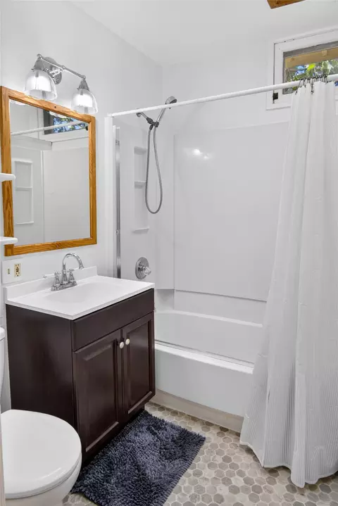 Bath - 322 Nevada Ave, Libby, MT 59923 photo 1 of 3