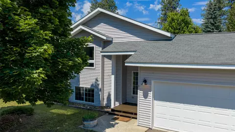 5 Darlene Rd, Columbia Falls, MT 59912