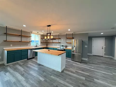 Kitchen - 8 Charles Hill Rd, Plains, MT 59859 photo 3 of 6