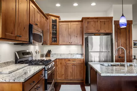 Kitchen - 659 Commerce St, Bigfork, MT 59911 photo 6 of 7