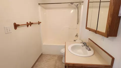 Bath - 6 A Ave #B, Polson, MT 59860 photo 3 of 3
