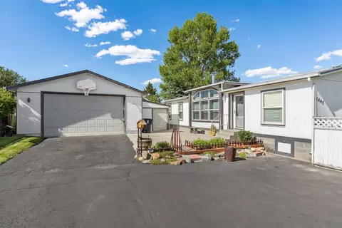 1447 Sunrise Ln, Butte, MT 59701