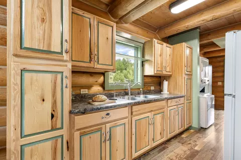 Kitchen - 17248 Pole Gulch Rd, Three Forks, MT 59752 photo 1 of 2