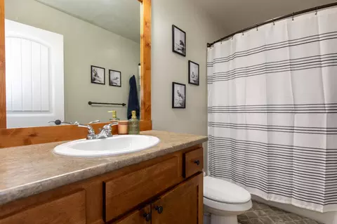 Bath - 120 Tailfeather Ln #C, Bozeman, MT 59718 photo 2 of 6
