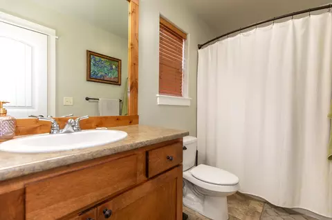 Bath - 120 Tailfeather Ln #C, Bozeman, MT 59718 photo 5 of 6