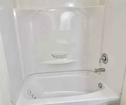 Bath - 6 Meadowlark Sq, Cascade, MT 59421 photo 2 of 2