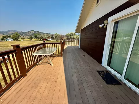 Exterior - 6 Meadowlark Sq, Cascade, MT 59421 photo 2 of 5