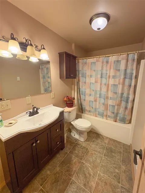 Bath - 673 Elijah Dr, Libby, MT 59923 photo 3 of 6
