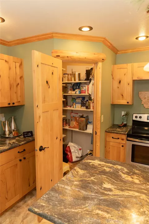 Kitchen - 673 Elijah Dr, Libby, MT 59923 photo 2 of 2