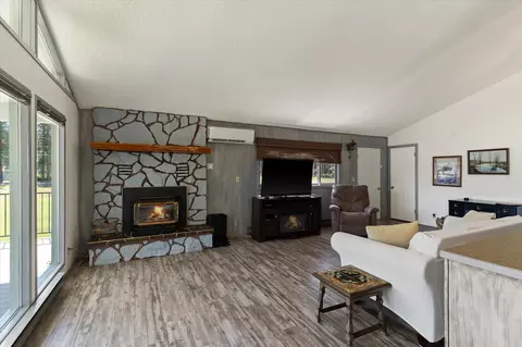 Living - 79 Manor Dr, Libby, MT 59923 photo 3 of 8