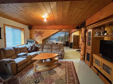 Living - 1136 E Glendale St, Dillon, MT 59725 photo 2 of 2