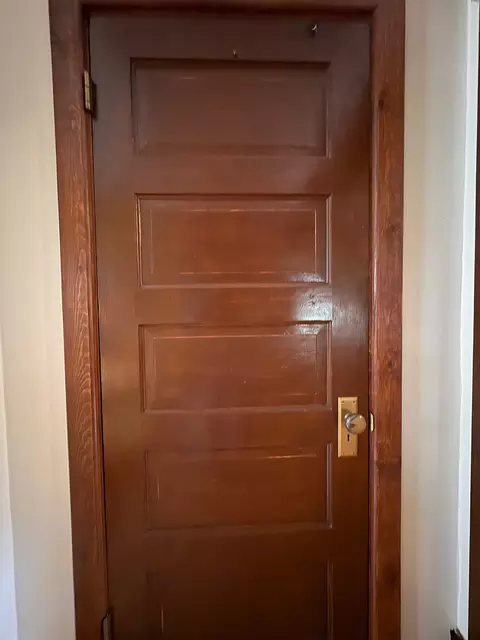 Entry Way - 1136 E Glendale St, Dillon, MT 59725 photo 3 of 5