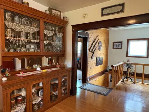 Entry Way - 1136 E Glendale St, Dillon, MT 59725 photo 1 of 5