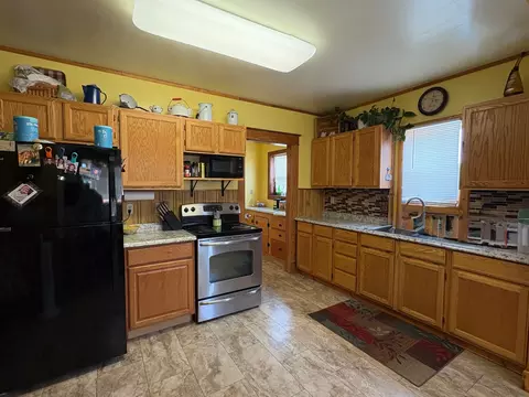 Kitchen - 1136 E Glendale St, Dillon, MT 59725 photo 1 of 4