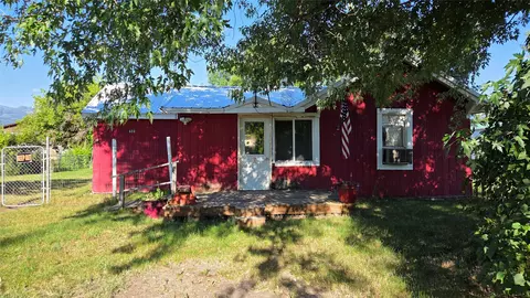 42220 2nd Ave E, Pablo, MT 59855