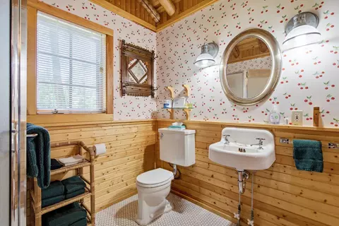 Bath - 9050 Mt Highway 35, Bigfork, MT 59911 photo 4 of 4
