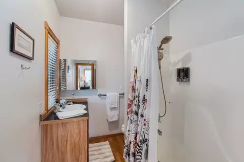 Bath - 416 Electric Ave, Bigfork, MT 59911 photo 4 of 5