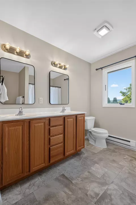 Bath - 911 Idlewilde Ct, Helena, MT 59601 photo 4 of 7