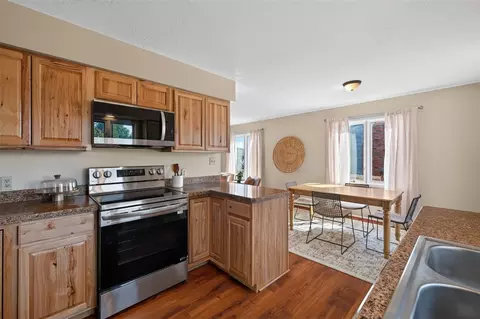 Kitchen - 911 Idlewilde Ct, Helena, MT 59601 photo 4 of 7