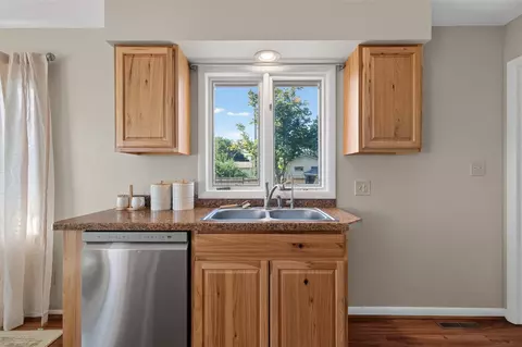 Kitchen - 911 Idlewilde Ct, Helena, MT 59601 photo 6 of 7