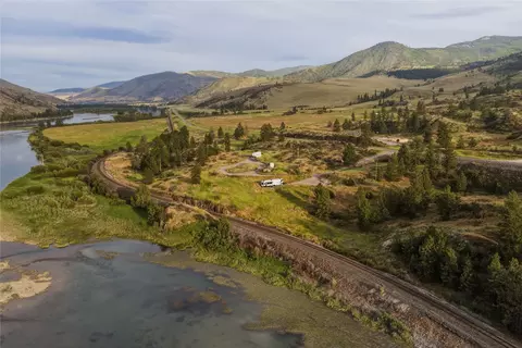 9703 Mt Hwy 200, Dixon, MT 59831