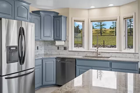 Kitchen - 26 Silver Sage Rd, Townsend, MT 59644 photo 4 of 5