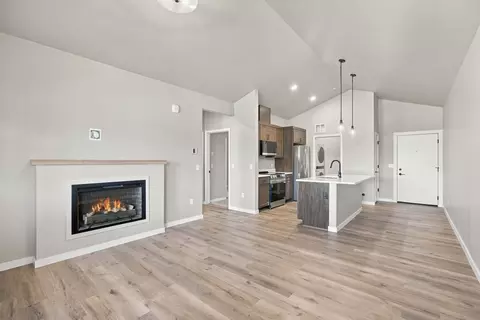 159 Canyon Falls Way #107, Hamilton, MT 59840