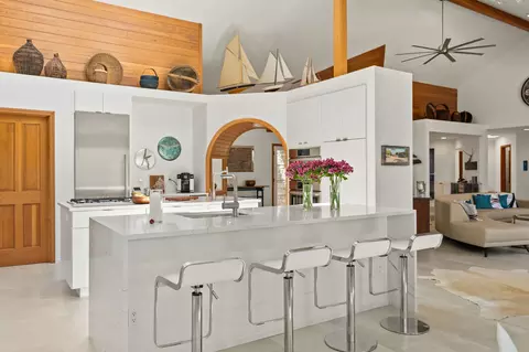 Kitchen - 109 Eagle Bend Dr, Bigfork, MT 59911 photo 5 of 8