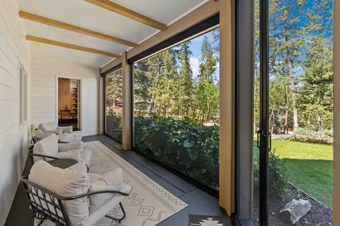 Exterior - 109 Eagle Bend Dr, Bigfork, MT 59911 photo 2 of 18