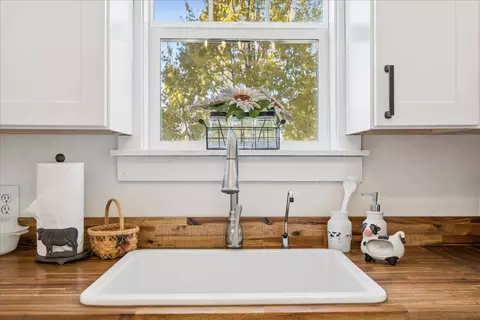 Kitchen - 1404 4th Ave E, Kalispell, MT 59901 photo 4 of 5