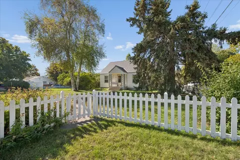 Exterior - 1404 4th Ave E, Kalispell, MT 59901 photo 1 of 8
