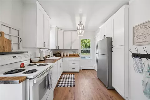 Kitchen - 1404 4th Ave E, Kalispell, MT 59901 photo 1 of 5