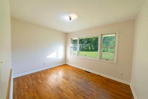 Bedroom - 60295 Us Highway 2, Libby, MT 59923 photo 5 of 7