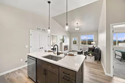 159 Canyon Falls Way #304, Hamilton, MT 59840