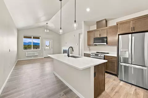 159 Canyon Falls Way #307, Hamilton, MT 59840