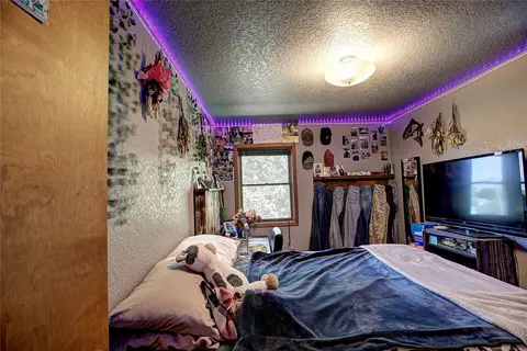Bedroom - 1308 5th St E, Polson, MT 59860 photo 6 of 10