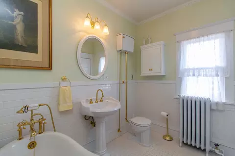 Bath - 212 3rd Ave E, Polson, MT 59860 photo 6 of 6