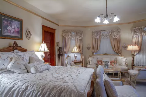Bedroom - 212 3rd Ave E, Polson, MT 59860 photo 3 of 5