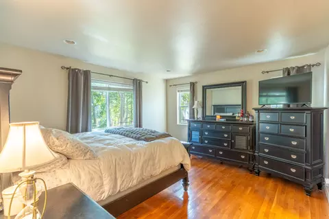 Bedroom - 987 Electric Ave, Bigfork, MT 59911 photo 1 of 10