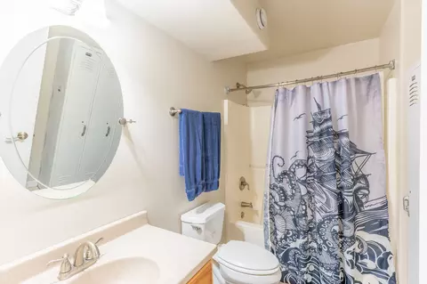 Bath - 987 Electric Ave, Bigfork, MT 59911 photo 1 of 3
