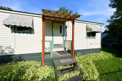 Exterior - 636 Evergreen Dr, Kalispell, MT 59901 photo 5 of 13
