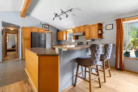 Kitchen - 14378 Sylvan Dr, Bigfork, MT 59911 photo 1 of 2