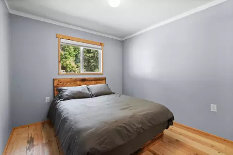 Bedroom - 14378 Sylvan Dr, Bigfork, MT 59911 photo 5 of 6