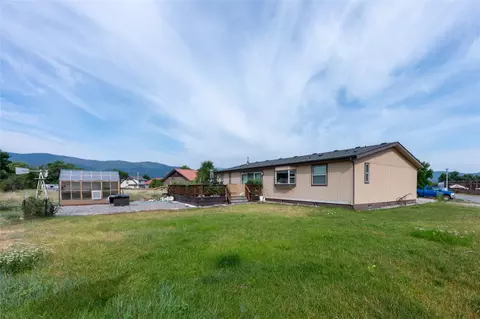 Exterior - 329 E Lynch St, Plains, MT 59859 photo 5 of 9